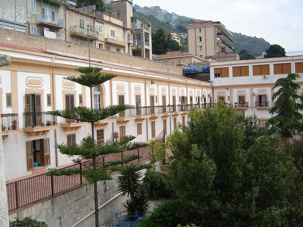 Hôtel Oasi Maddalena Cusmano à Monreale 0*,  Italie