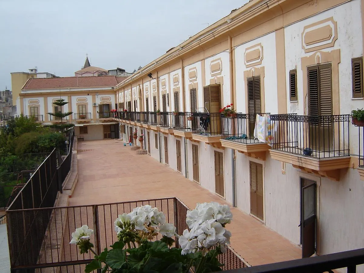 Maison d'hôtes Hôtel Oasi Maddalena Cusmano à Monreale Italie